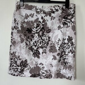 🎉4/30$🎉 Van Heusen Floral Print Pencil Skirt - Size 14